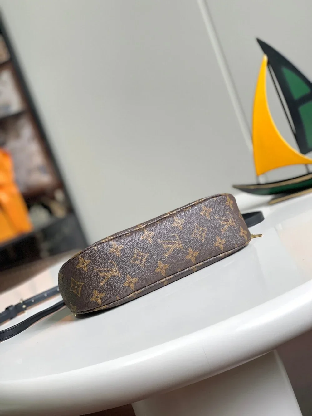 Louis Vuitton Catchy PM Bag - Picture 9 of 9
